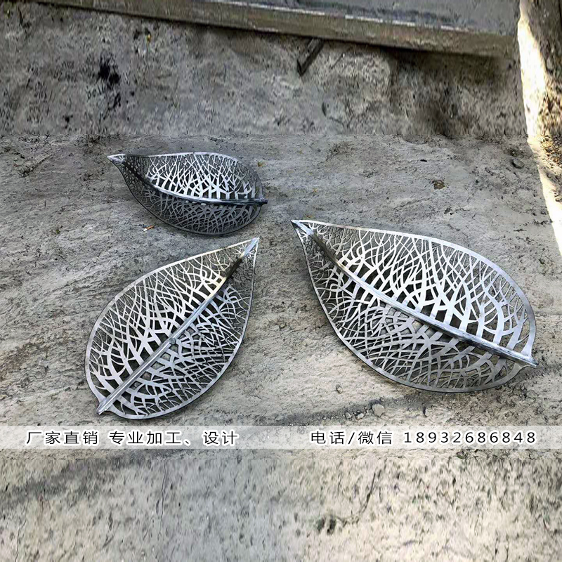 雕塑作品来源于生活又高于生活。 雕塑作品来源于生活又高于生活。