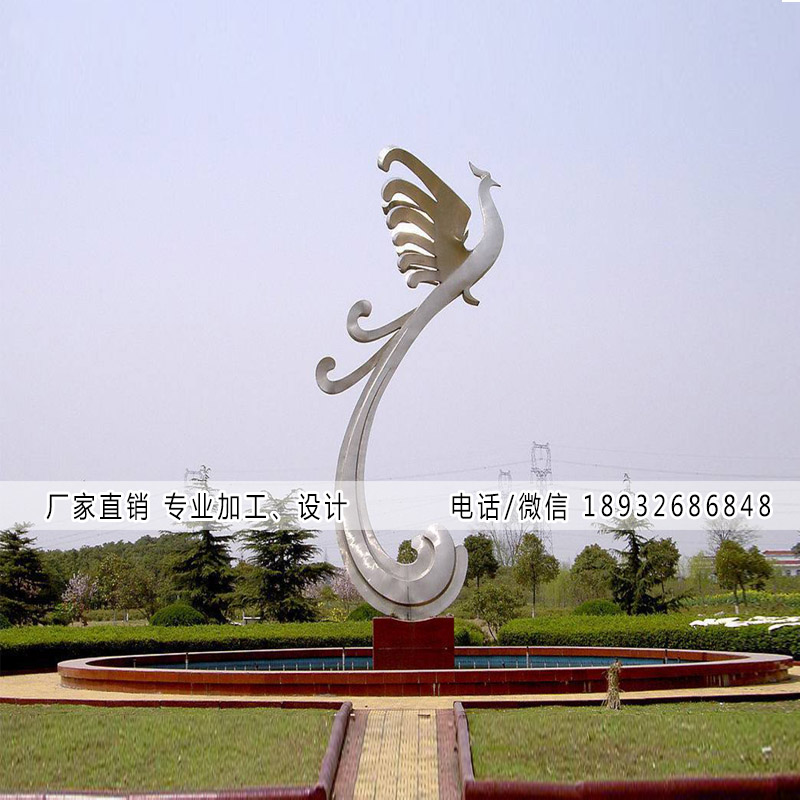 不锈钢雕塑应用广泛。 不锈钢雕塑应用广泛。