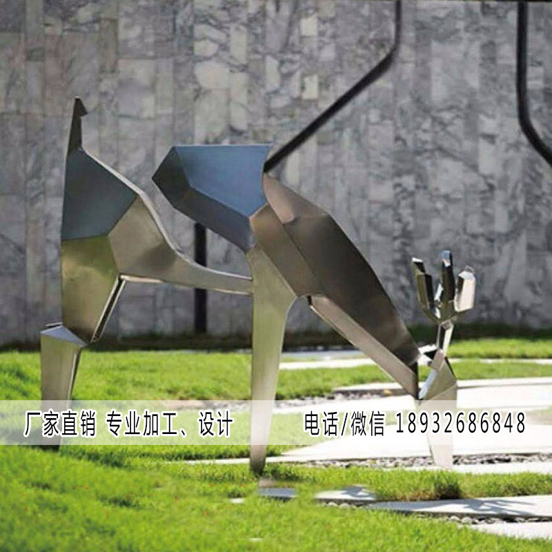 校园不锈钢雕塑的隐性教育功效体现在多方面。 校园不锈钢雕塑的隐性教育功效体现在多方面。