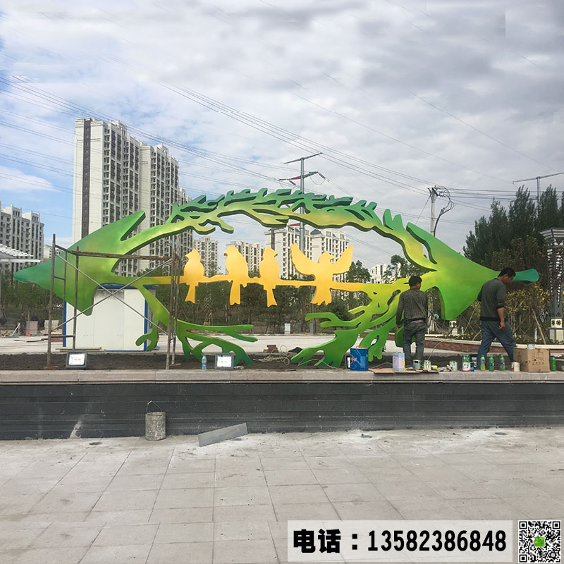 不锈钢雕塑的几种常见效果 不锈钢雕塑的几种常见效果
