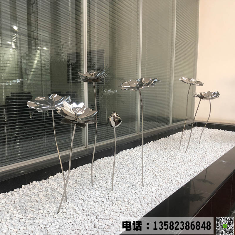 摆放不锈钢荷花雕塑的优点简介 摆放不锈钢荷花雕塑的优点简介