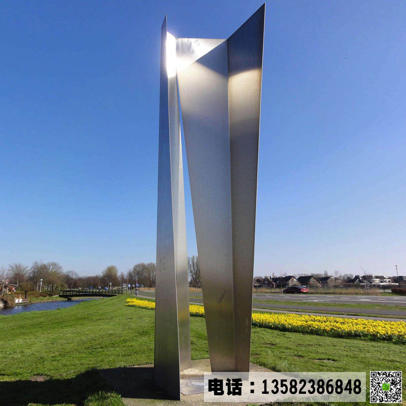 1659927275458022.jpg 不锈钢雕塑19.jpg