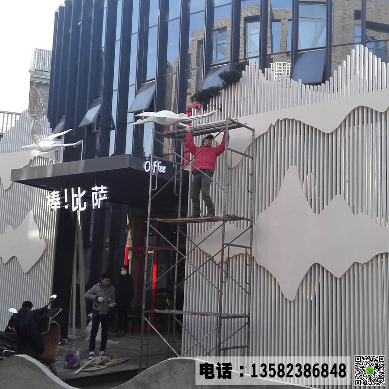 1664355500125418.jpg 不锈钢雕塑21.jpg